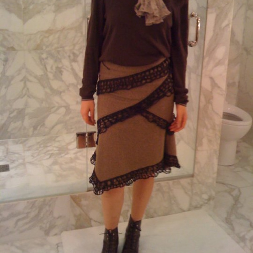 Beautiful wool blend skirt with linen lace